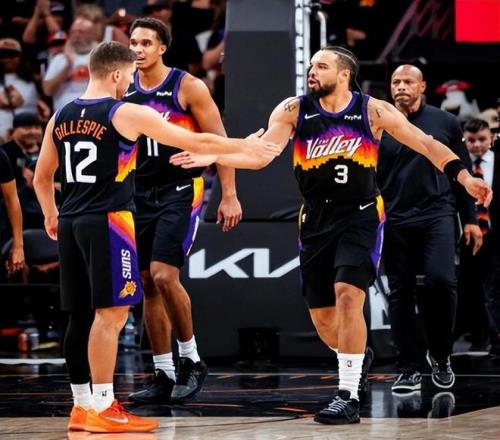 重慶兩江,天津津門虎,蘇緣傑封堵,天天盈球足球比分,天天盈球体育即时比分,天天盈球体育比分网,比分直播